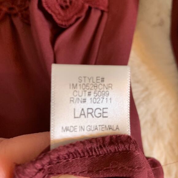 Harlowe & Graham maroon lace trim peasant top size Large NWT - Picture 8 of 10
